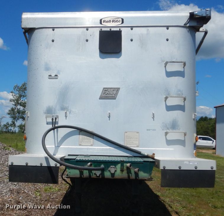 image for item FT9019 1996 East end dump trailer