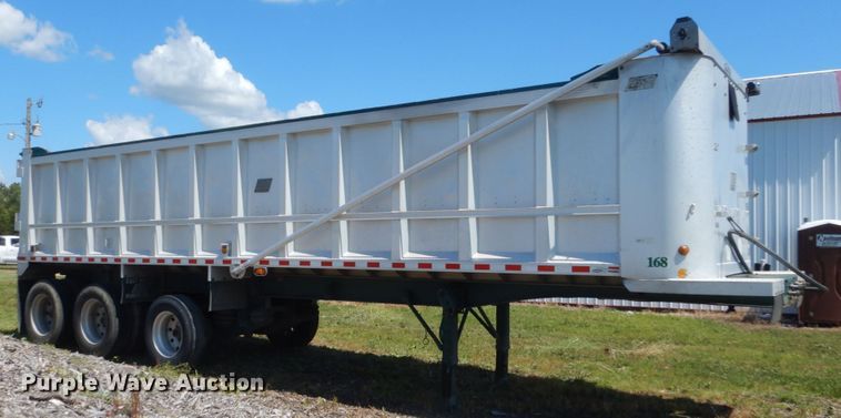image for item FT9019 1996 East end dump trailer