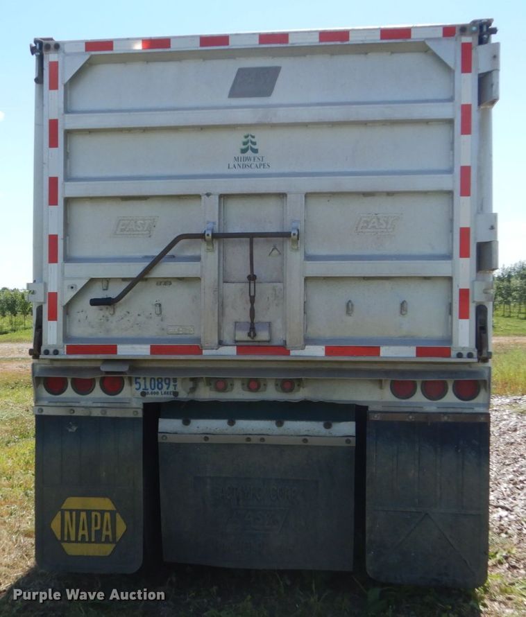image for item FT9019 1996 East end dump trailer