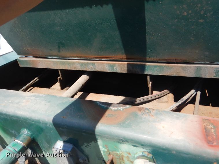 image for item FT9019 1996 East end dump trailer