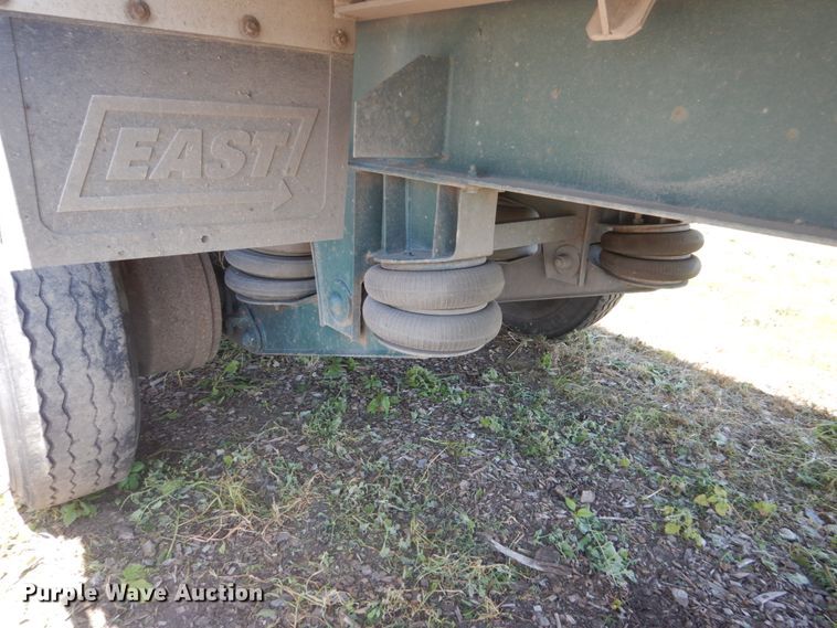 image for item FT9019 1996 East end dump trailer