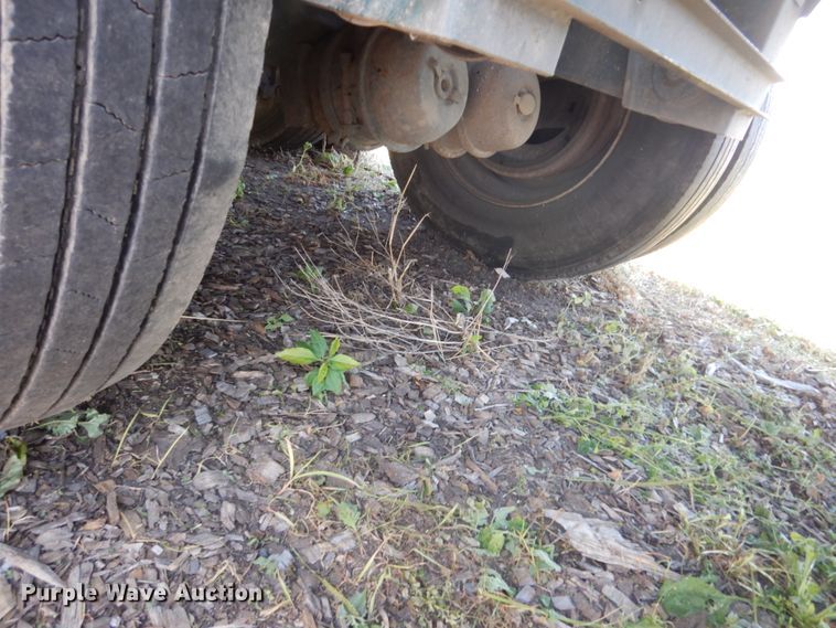 image for item FT9019 1996 East end dump trailer