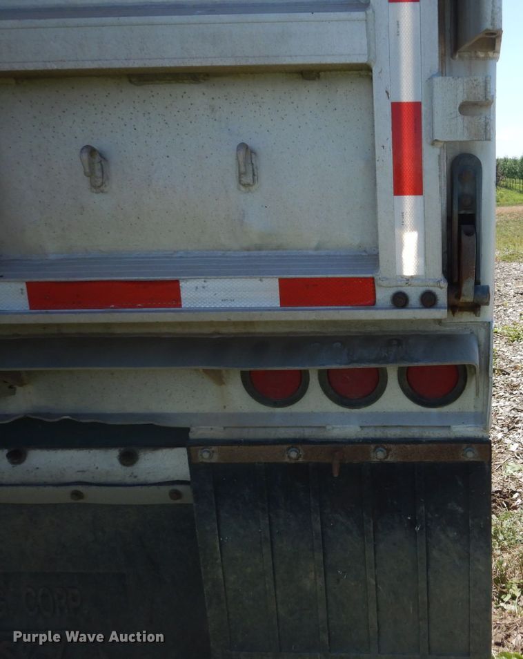 image for item FT9019 1996 East end dump trailer