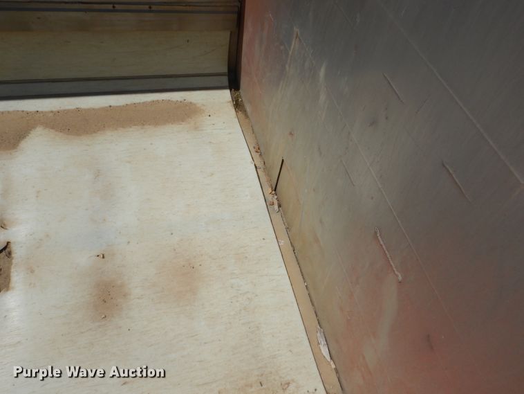 image for item FT9019 1996 East end dump trailer