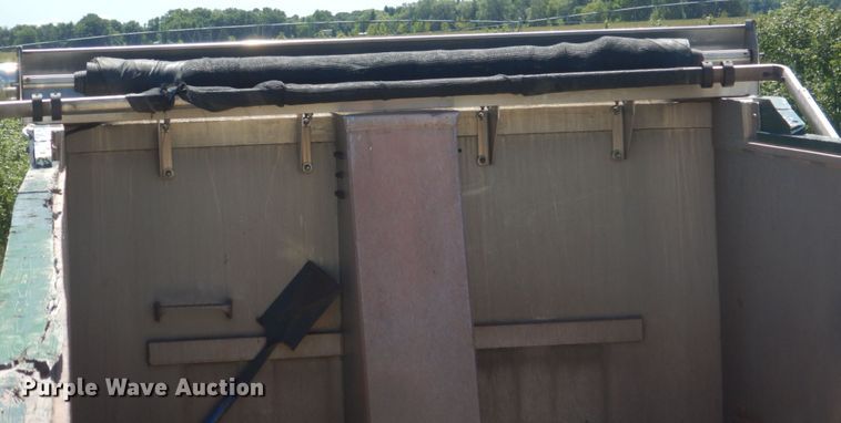 image for item FT9019 1996 East end dump trailer