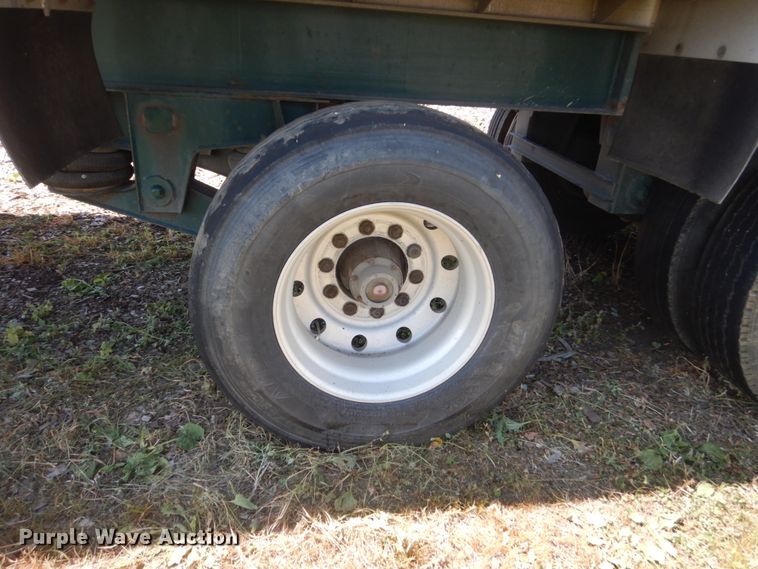 image for item FT9019 1996 East end dump trailer