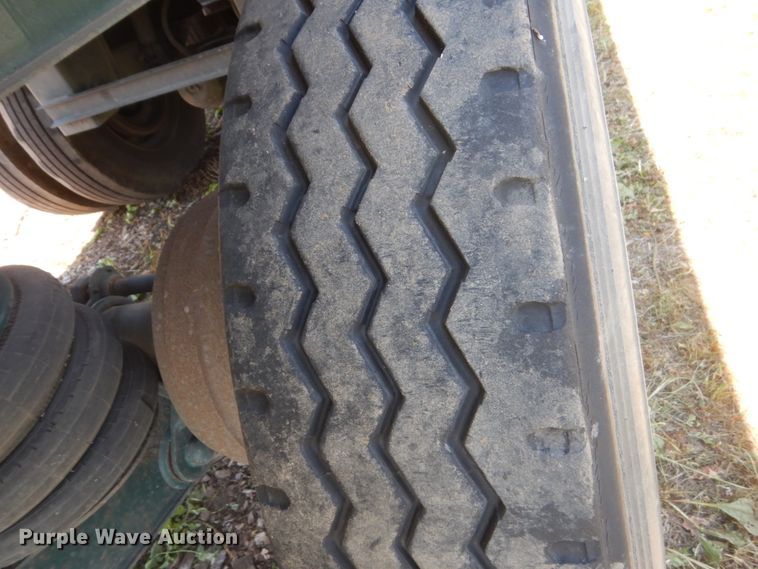 image for item FT9019 1996 East end dump trailer