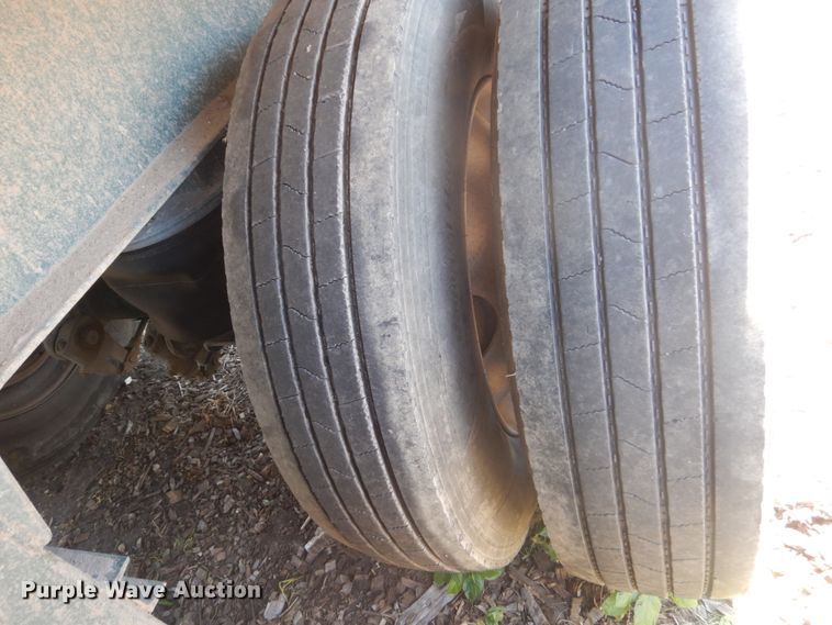 image for item FT9019 1996 East end dump trailer