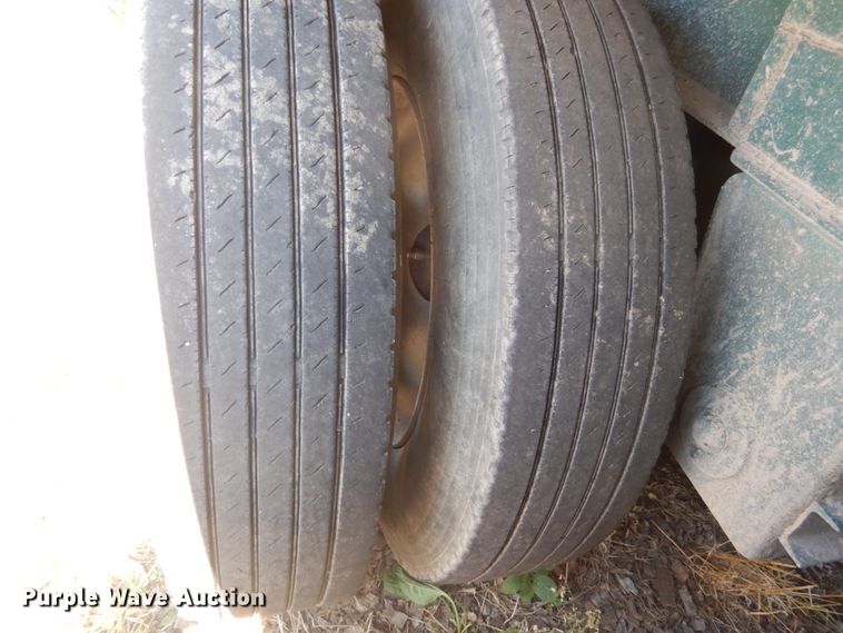 image for item FT9019 1996 East end dump trailer