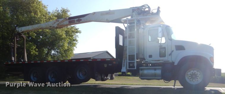 image for item FT9021 2004 Mack Granite  crane truck