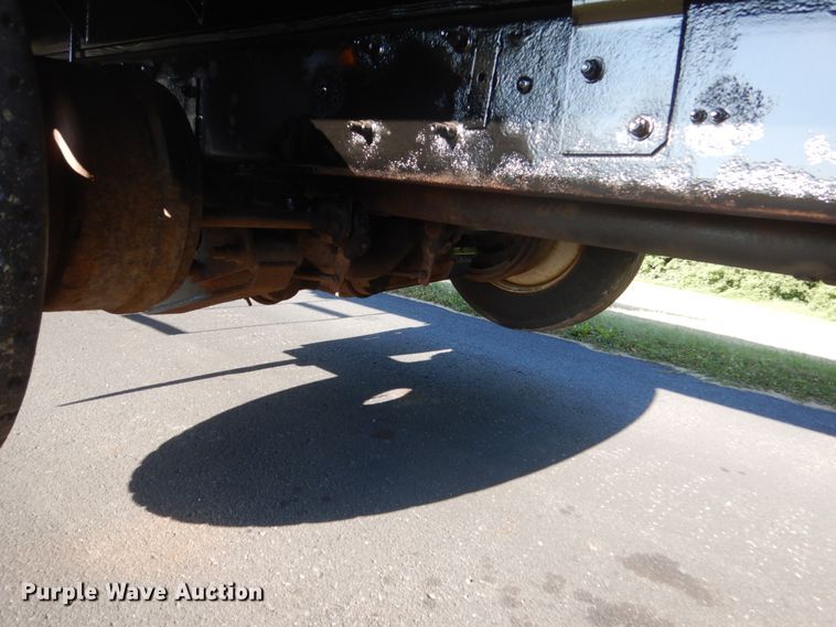 image for item FT9021 2004 Mack Granite  crane truck