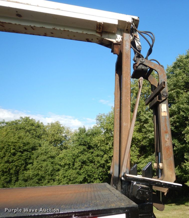 image for item FT9021 2004 Mack Granite  crane truck