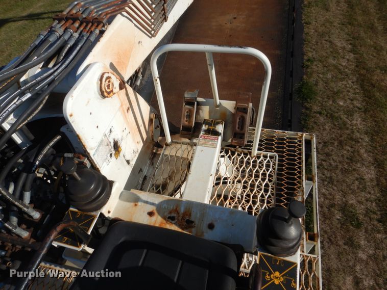 image for item FT9021 2004 Mack Granite  crane truck