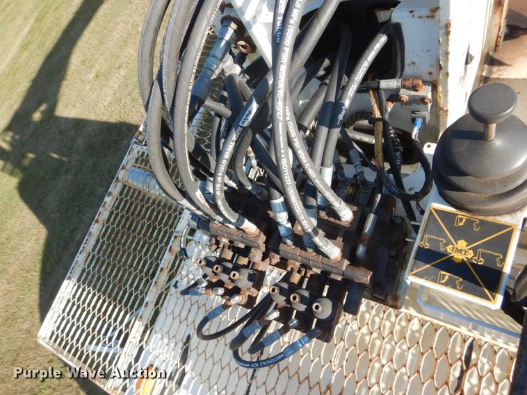 image for item FT9021 2004 Mack Granite  crane truck