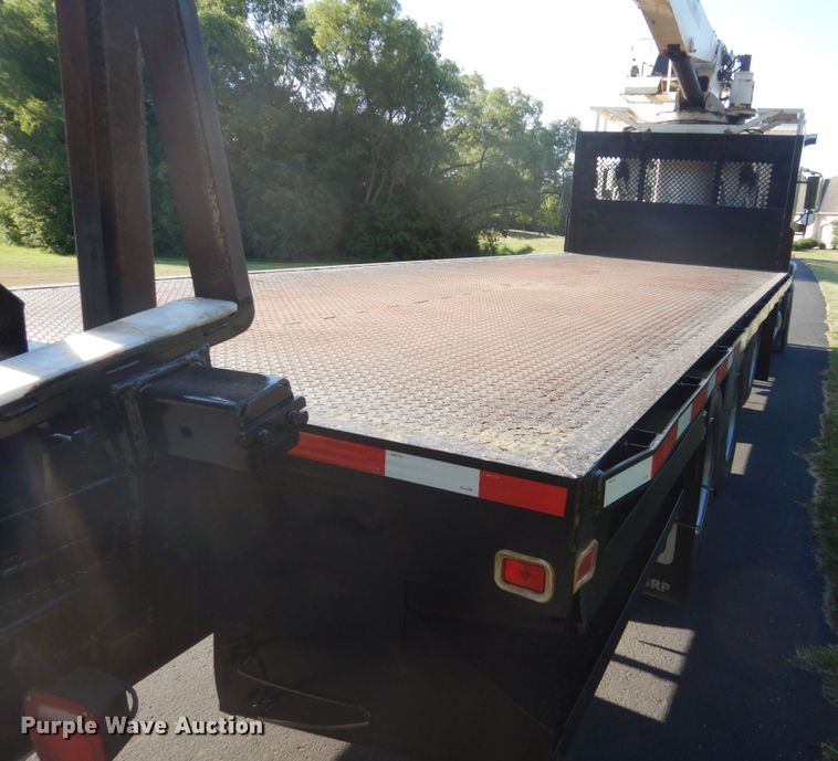 image for item FT9021 2004 Mack Granite  crane truck