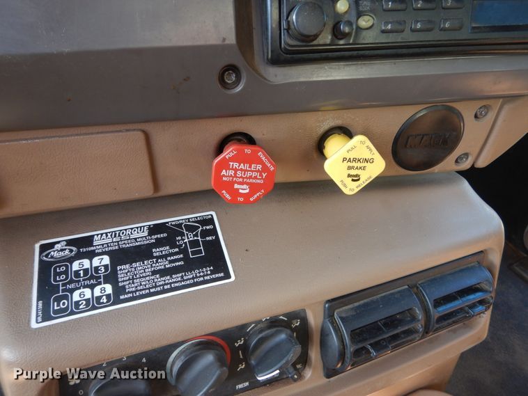 image for item FT9021 2004 Mack Granite  crane truck