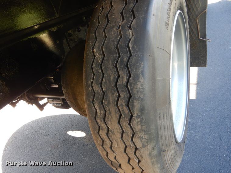 image for item FT9021 2004 Mack Granite  crane truck