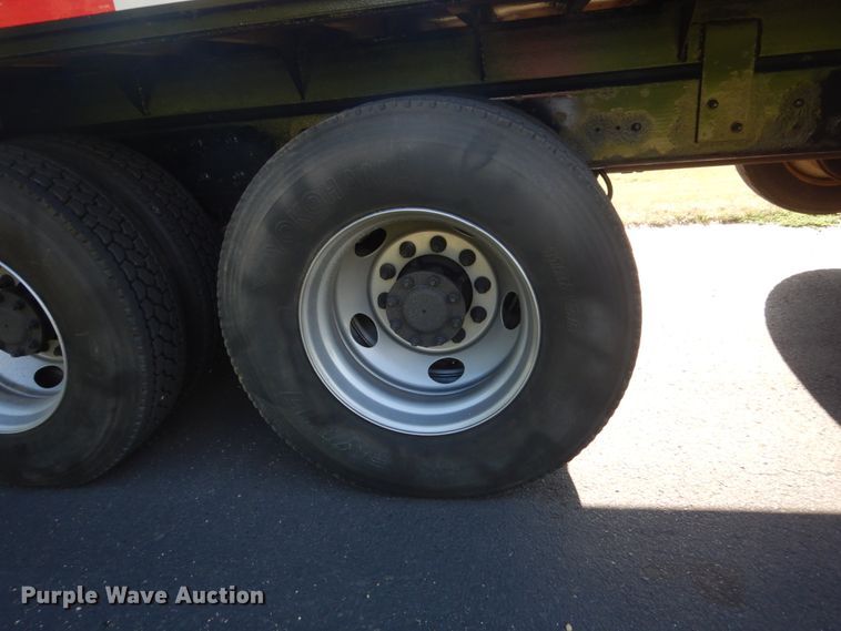 image for item FT9021 2004 Mack Granite  crane truck