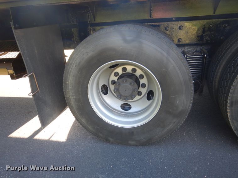 image for item FT9021 2004 Mack Granite  crane truck