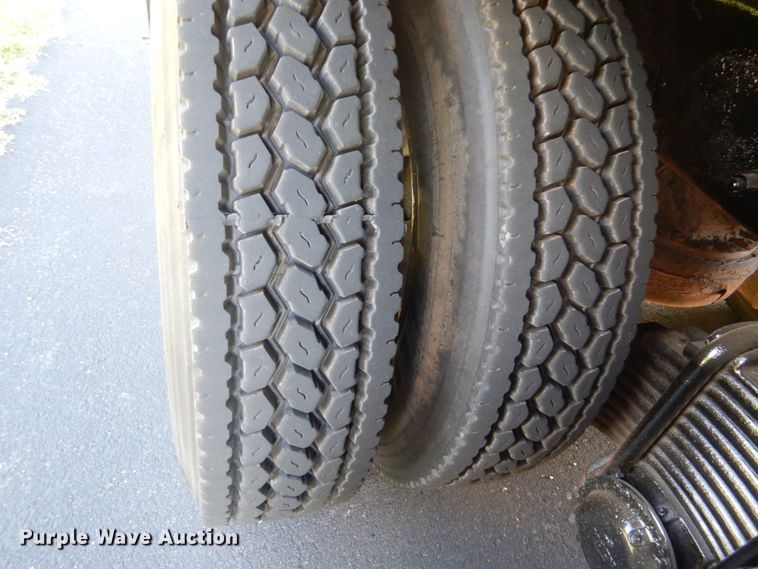 image for item FT9021 2004 Mack Granite  crane truck