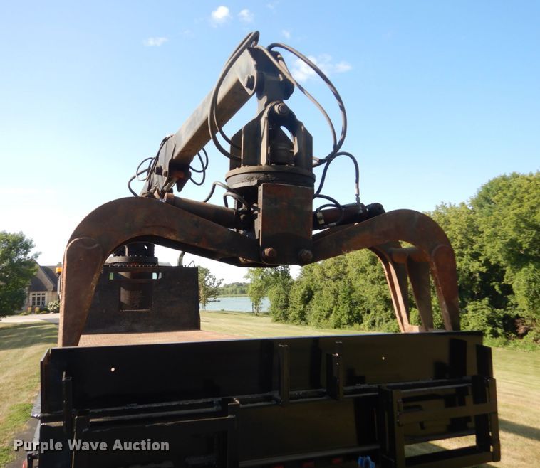 image for item FT9022 2005 Mack Granite  grapple truck