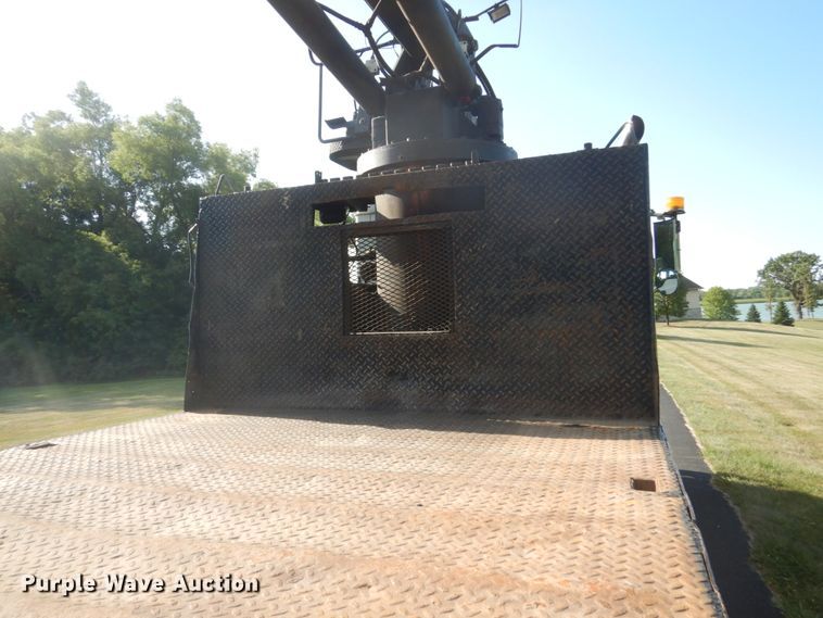 image for item FT9022 2005 Mack Granite  grapple truck