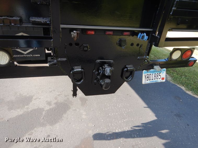 image for item FT9022 2005 Mack Granite  grapple truck