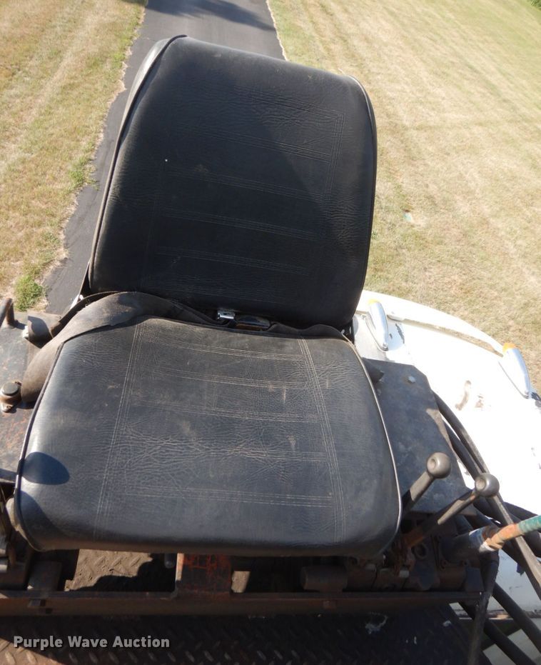 image for item FT9022 2005 Mack Granite  grapple truck