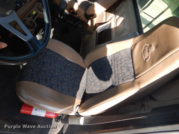 image for item FT9022 2005 Mack Granite  grapple truck