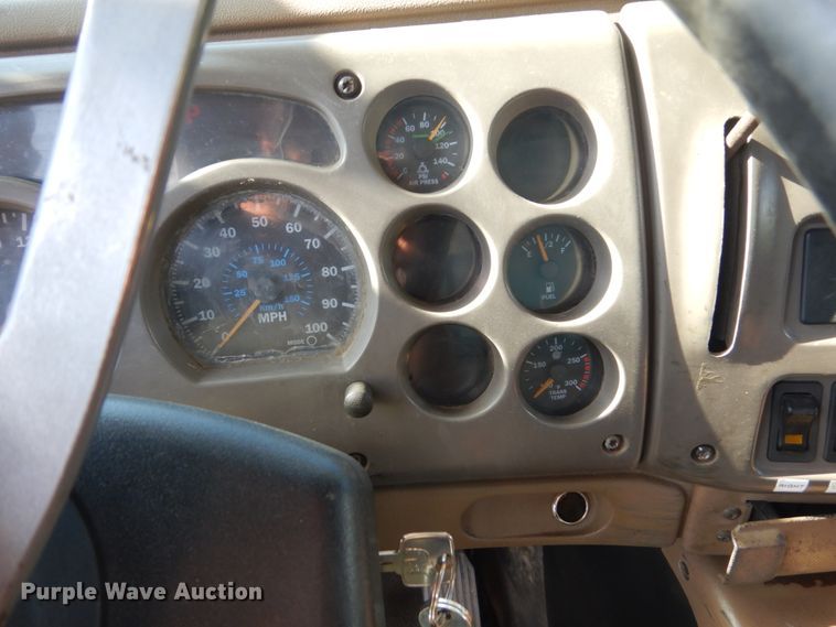 image for item FT9022 2005 Mack Granite  grapple truck