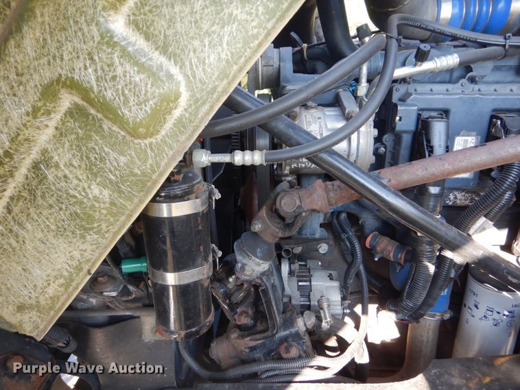 image for item FT9022 2005 Mack Granite  grapple truck