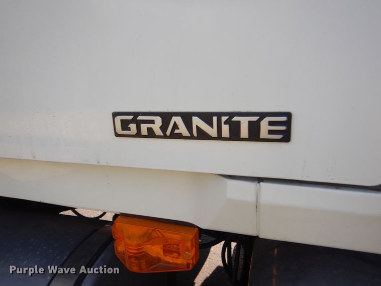image for item FT9022 2005 Mack Granite  grapple truck