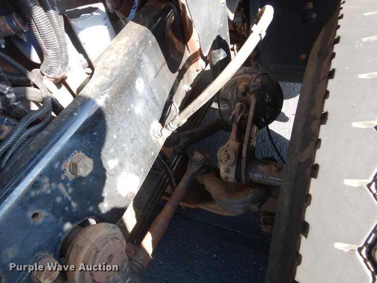 image for item FT9022 2005 Mack Granite  grapple truck