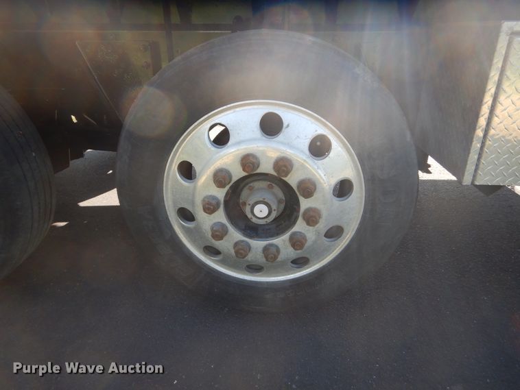 image for item FT9022 2005 Mack Granite  grapple truck