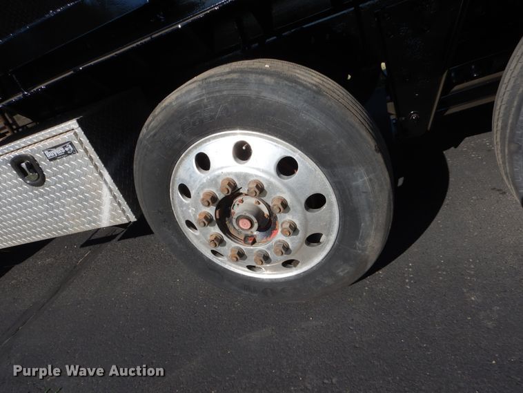 image for item FT9022 2005 Mack Granite  grapple truck