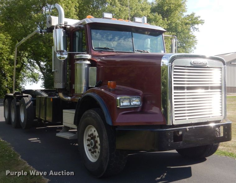 image for item FT9023 1998 Freightliner FLD  hook lift truck