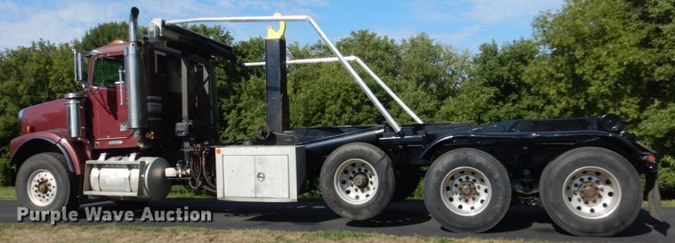 image for item FT9023 1998 Freightliner FLD  hook lift truck
