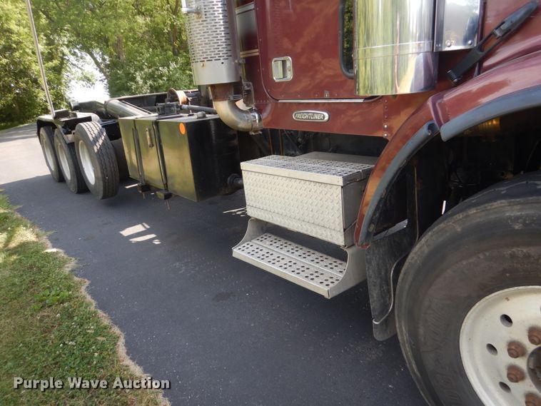 image for item FT9023 1998 Freightliner FLD  hook lift truck