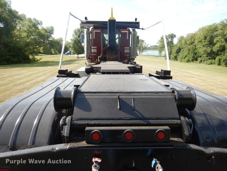 image for item FT9023 1998 Freightliner FLD  hook lift truck