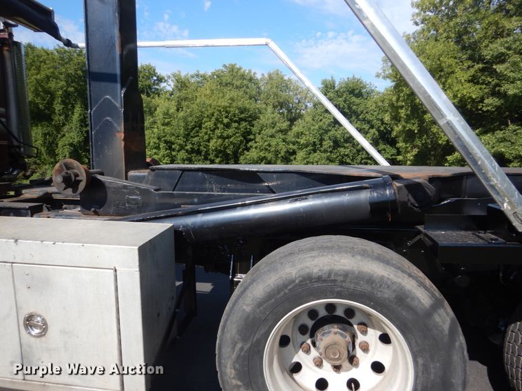 image for item FT9023 1998 Freightliner FLD  hook lift truck