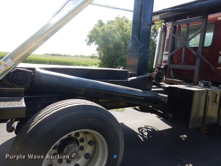 image for item FT9023 1998 Freightliner FLD  hook lift truck