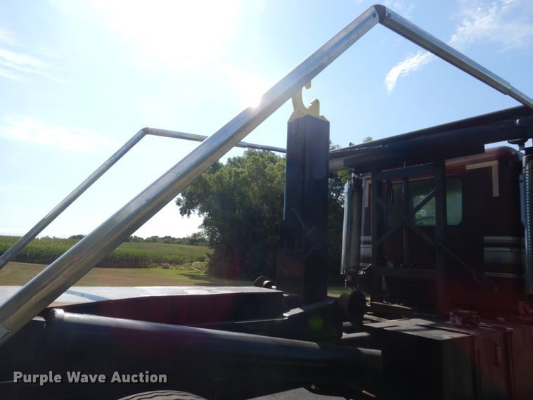 image for item FT9023 1998 Freightliner FLD  hook lift truck