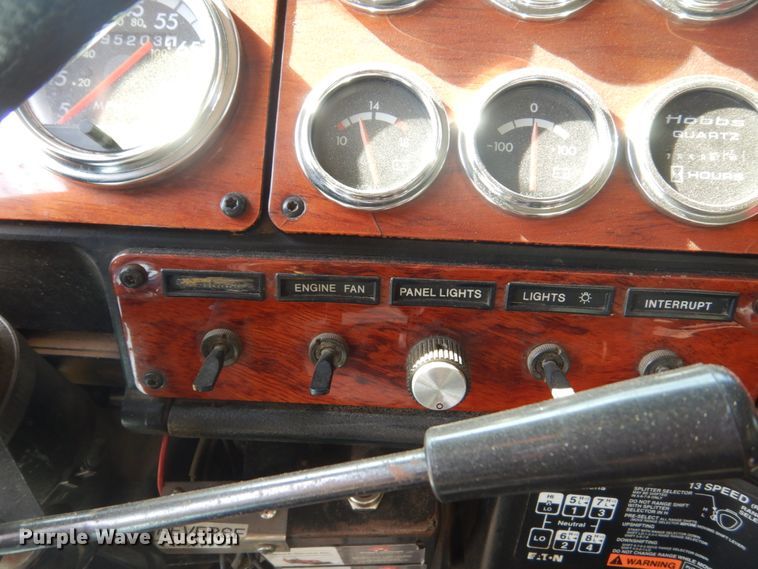 image for item FT9023 1998 Freightliner FLD  hook lift truck