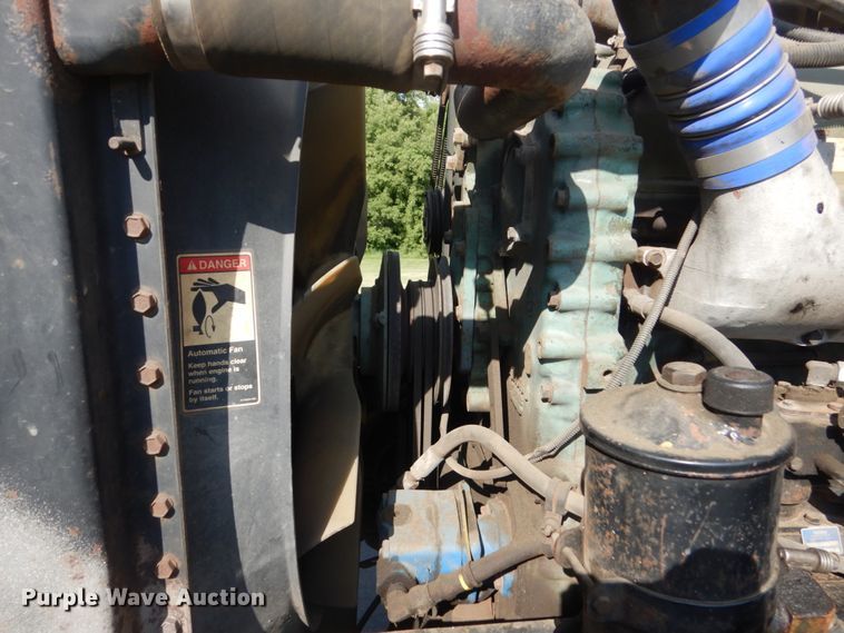 image for item FT9023 1998 Freightliner FLD  hook lift truck