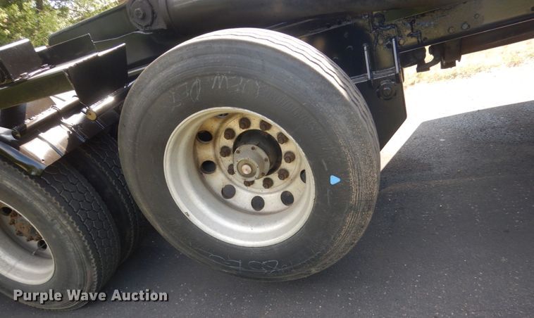 image for item FT9023 1998 Freightliner FLD  hook lift truck