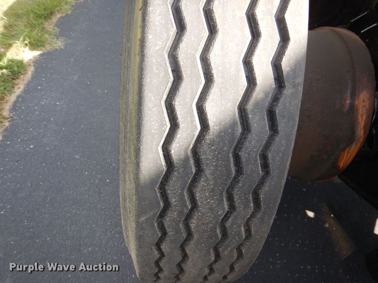 image for item FT9023 1998 Freightliner FLD  hook lift truck