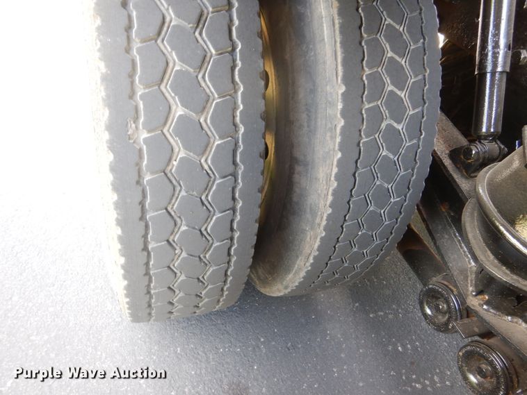 image for item FT9023 1998 Freightliner FLD  hook lift truck