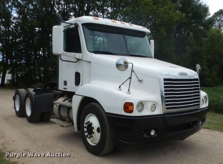 image for item FT9031 2008 Freightliner Century Class  semi truck