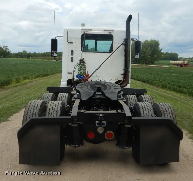 image for item FT9031 2008 Freightliner Century Class  semi truck