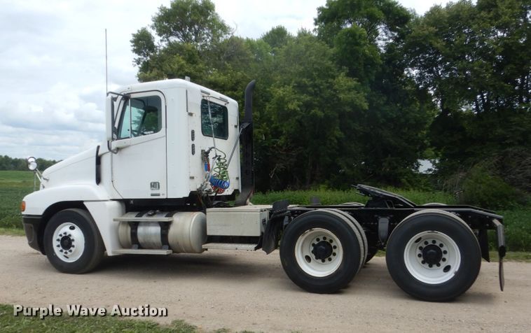 image for item FT9031 2008 Freightliner Century Class  semi truck